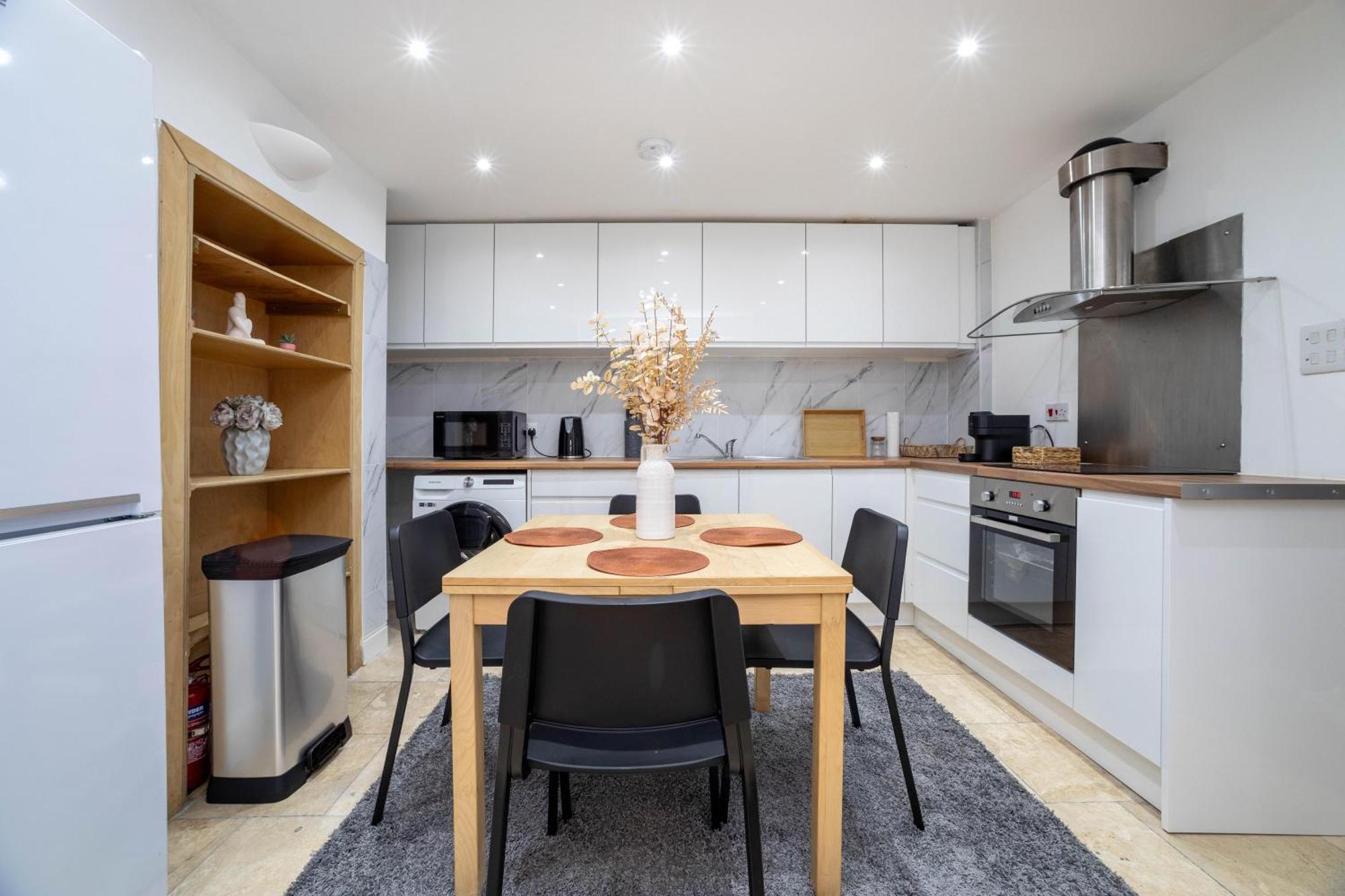 3 Bedroom House In Notting Hill ลอนดอน ภายนอก รูปภาพ